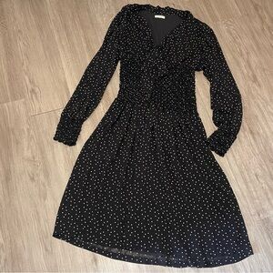 Max Studio Black and White Long Sleeve Dress